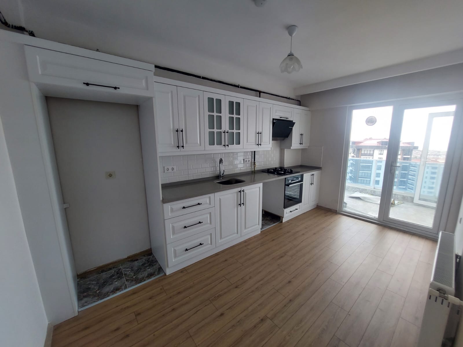 KARŞIYAKA MAH. KİRALIK EBEVEYN BANYOLU 3+1 DAİRE